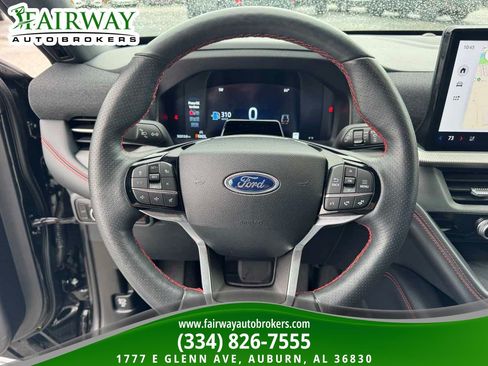 Used 2025 Ford Explorer ST-Line w/ ST-Line Street Pack AWD/4WD image 19