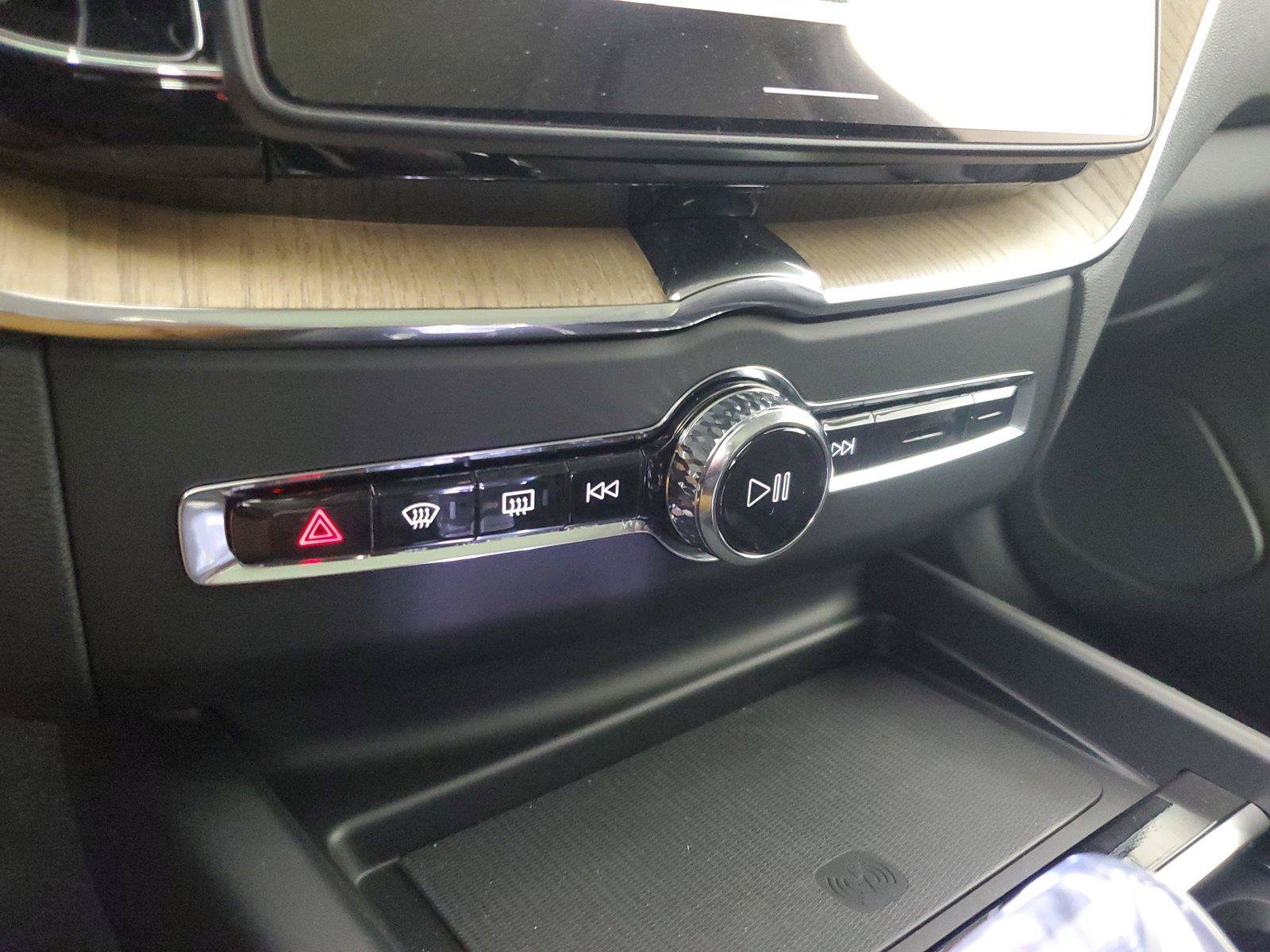 New 2027 Volvo XC60 B5 Core AWD/4WD image 30