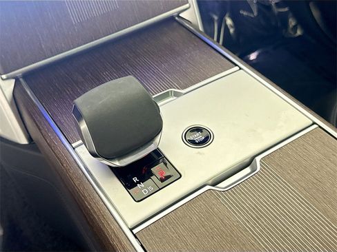 Certified 2024 Land Rover Range Rover Autobiography image 16