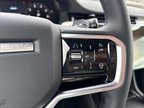 New 2025 Land Rover Discovery Sport Dynamic SE image 21