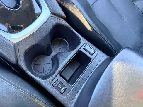 Used 2016 Nissan Rogue SL w/ SL Premium Package image 30