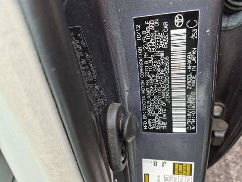 Used 2013 Toyota Prius Four FWD image 36