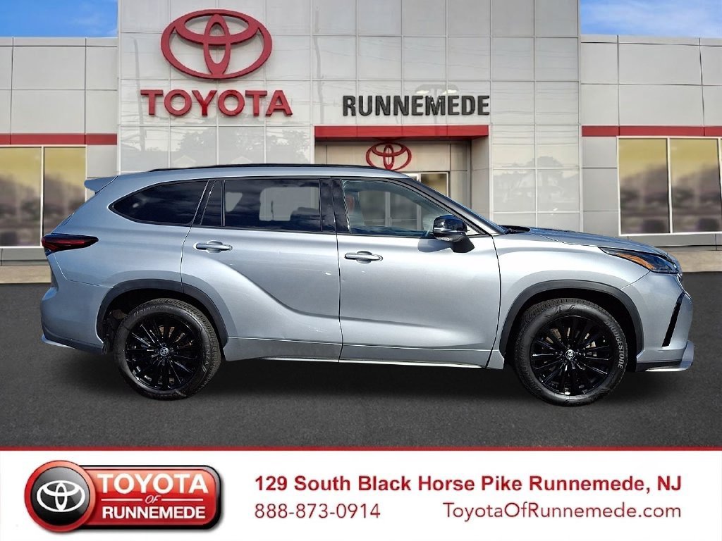 Used 2025 Toyota Highlander XSE AWD/4WD image 7