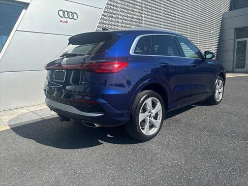 Used 2025 Audi Q5 Premium Plus w/ Premium Plus AWD/4WD image 3