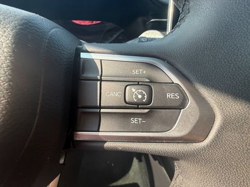 Used 2024 Jeep Compass Latitude AWD/4WD image 17