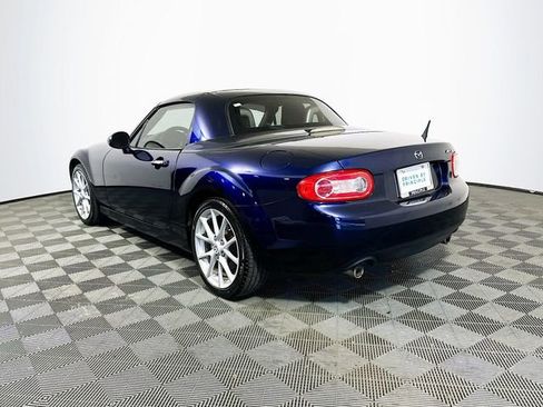 Used 2010 MAZDA MX-5 Miata Touring image 6