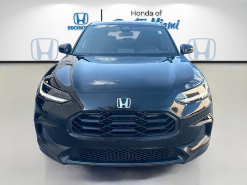 Certified 2025 Honda HR-V Sport image 2