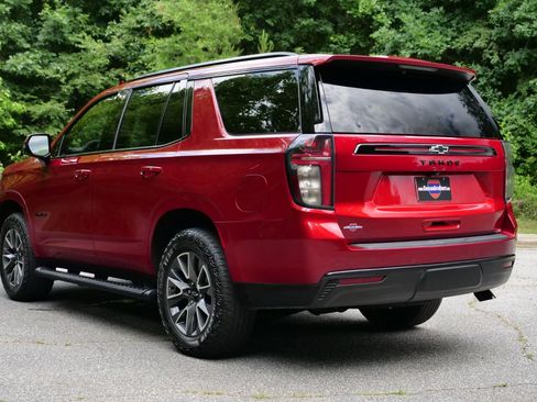 Used 2023 Chevrolet Tahoe Z71 w/ Luxury Package AWD/4WD image 18