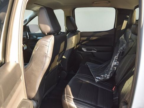 New 2025 Ford Ranger Lariat w/ FX4 Off-Road Package image 4