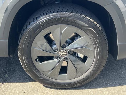 Certified 2025 Volkswagen Taos S image 26