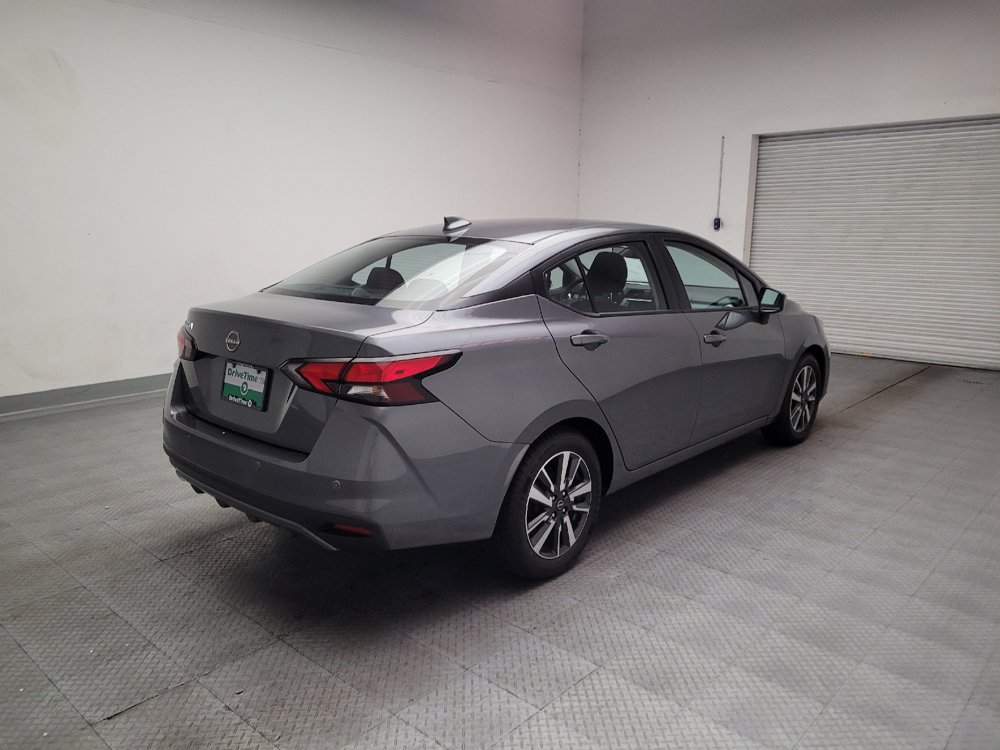 Used 2025 Nissan Versa SV FWD image 9