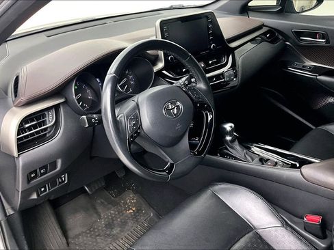Used 2019 Toyota C-HR Limited image 15