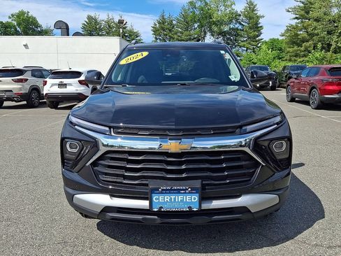 Certified 2024 Chevrolet TrailBlazer LT w/ Convenience Package AWD/4WD image 2