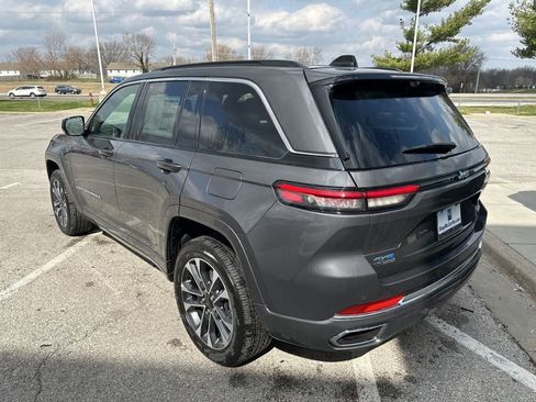 New 2024 Jeep Grand Cherokee Overland w/ Luxury Tech Group IV AWD/4WD image 9