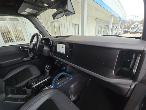 Used 2021 Ford Bronco Black Diamond image 27