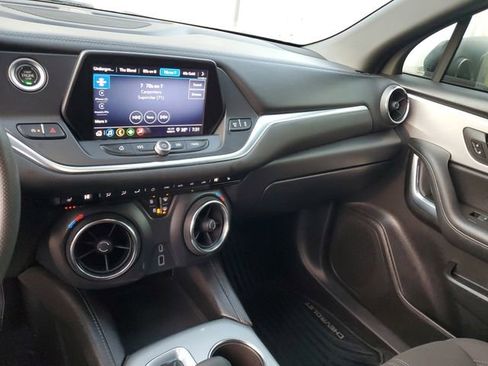 Used 2022 Chevrolet Blazer LT image 25