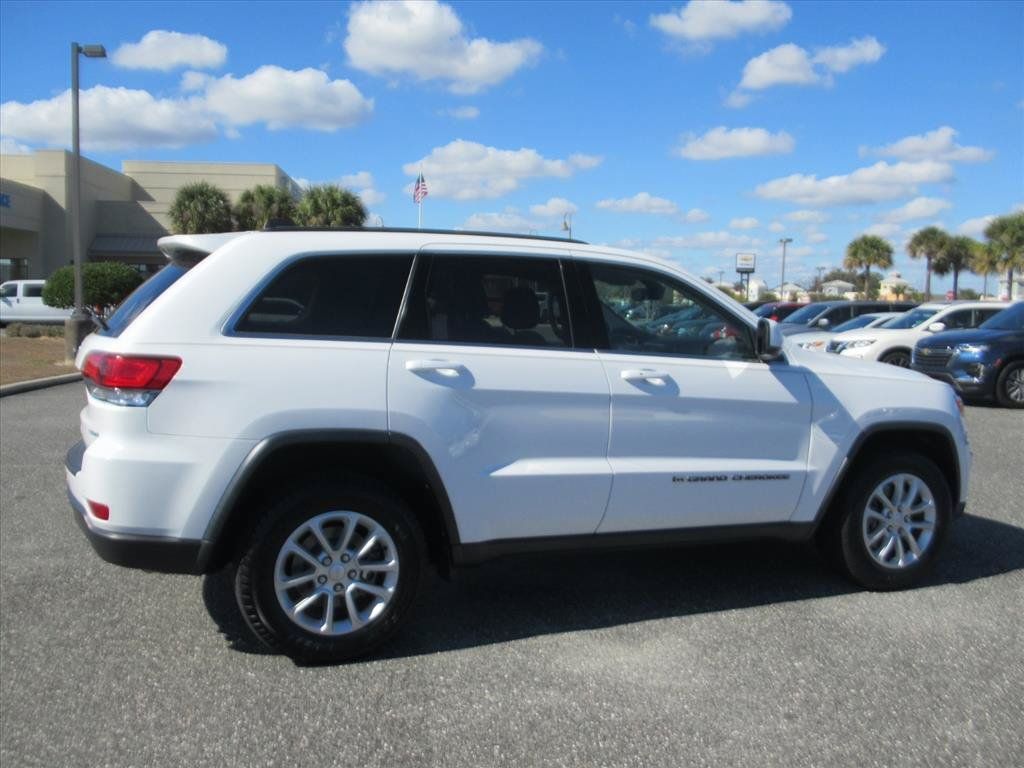 Used 2022 Jeep Grand Cherokee Laredo E AWD/4WD image 6