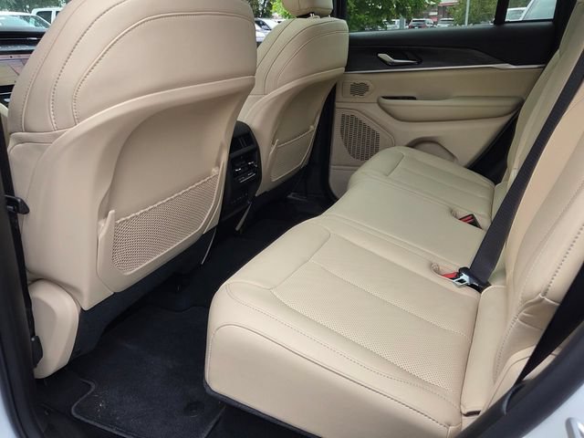 New 2026 Jeep Grand Cherokee Limited w/ Luxury Tech Group II RWD image 12