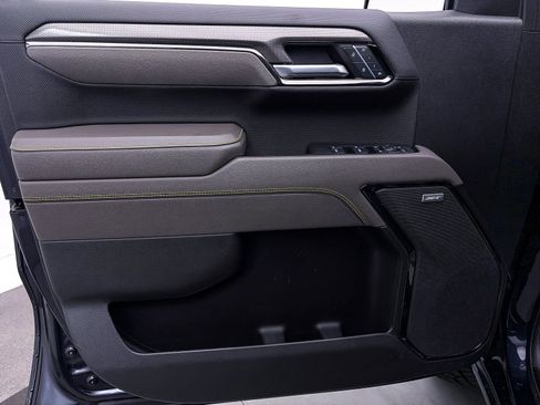 Used 2024 Chevrolet Silverado 1500 ZR2 w/ Technology Package image 18