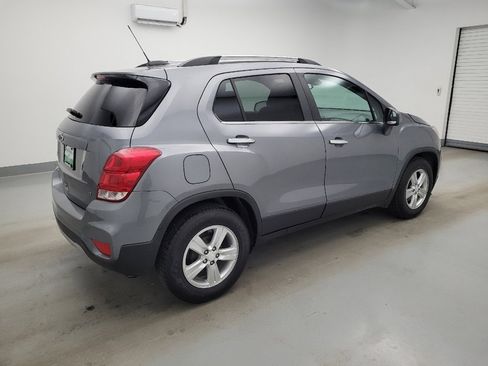 Used 2020 Chevrolet Trax LT w/ LT Convenience Package FWD image 10