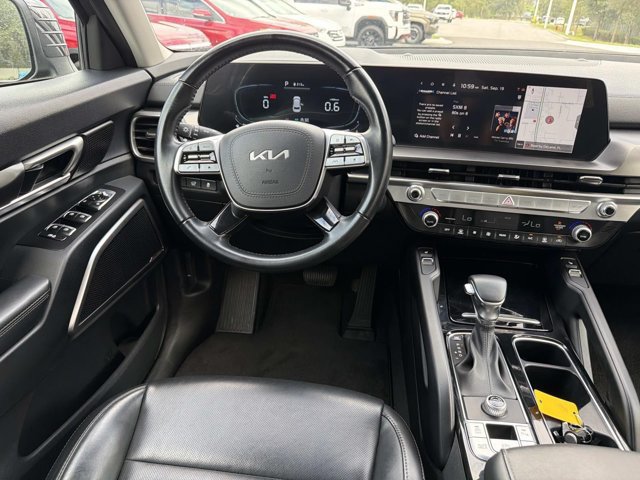 Used 2025 Kia Telluride S FWD image 23