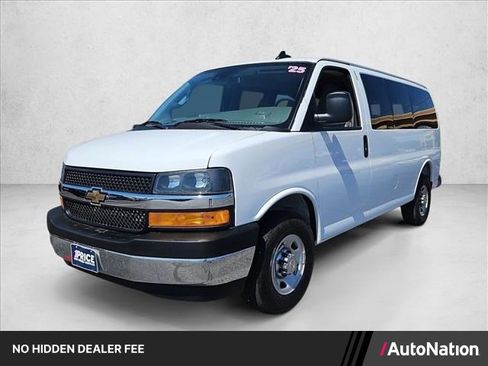 Used 2025 Chevrolet Express 2500 LT w/ LT Preferred Equipment Group RWD image 1