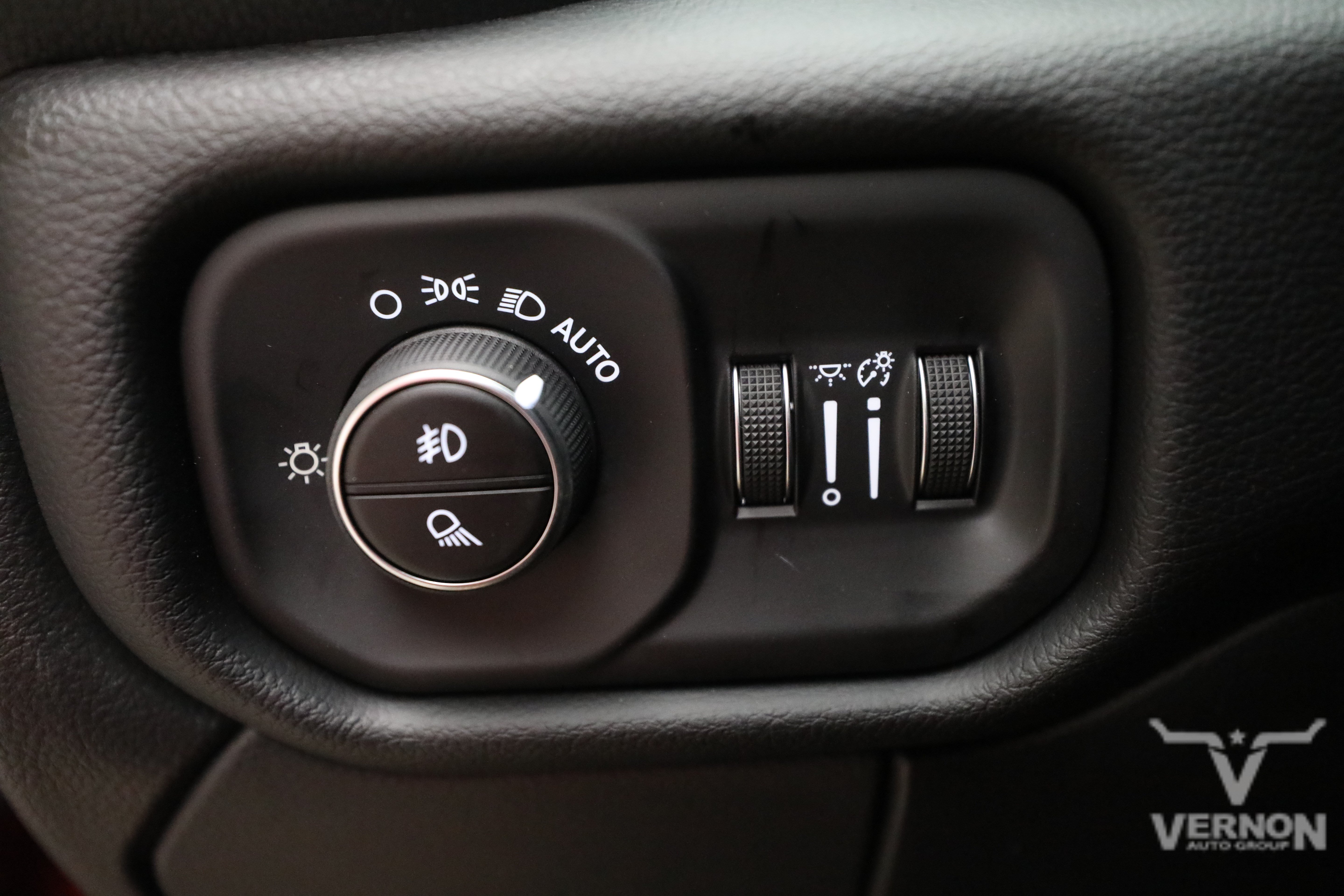 New 2027 RAM 3500 Laramie AWD/4WD image 15