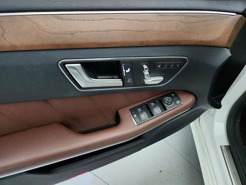 Used 2014 Mercedes-Benz E 350 Sedan image 21