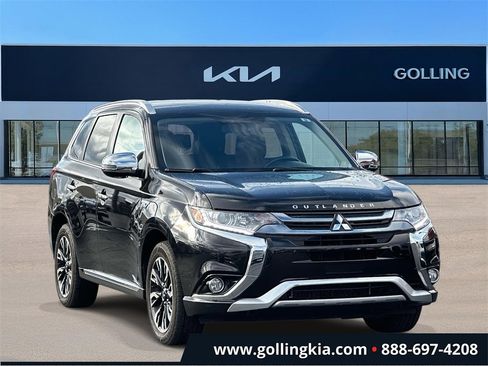 Used 2018 Mitsubishi Outlander SEL image 1