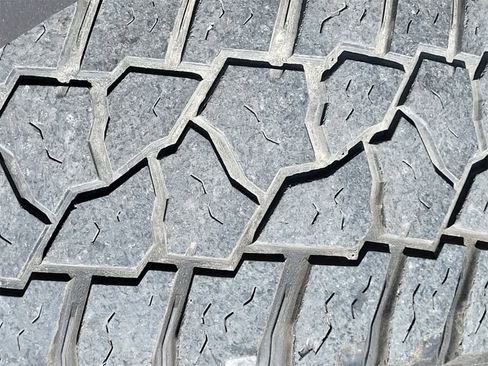 Used 2018 Ford F150 Raptor w/ Equipment Group 802A Luxury image 11