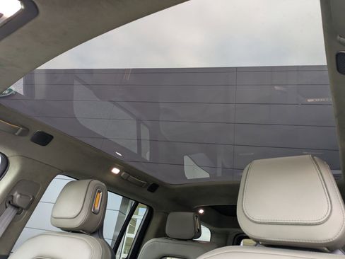 Used 2023 Rivian R1S Launch Edition image 22