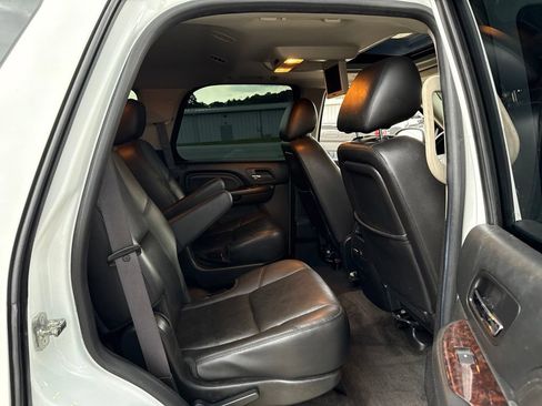 Used 2014 GMC Yukon Denali AWD/4WD image 15