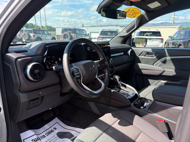 Used 2024 Chevrolet Colorado Z71 w/ Advanced Trailering Package AWD/4WD image 3