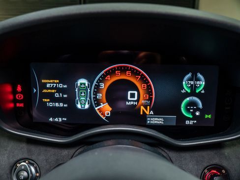 Used 2018 McLaren 570S Spider image 26