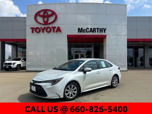 Used 2025 Toyota Corolla LE FWD image 1
