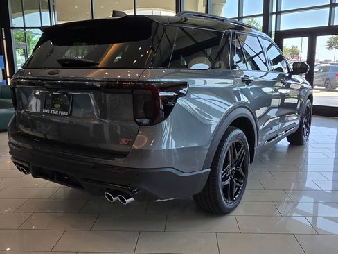 New 2026 Ford Explorer ST w/ Sun And Sound Package image 6