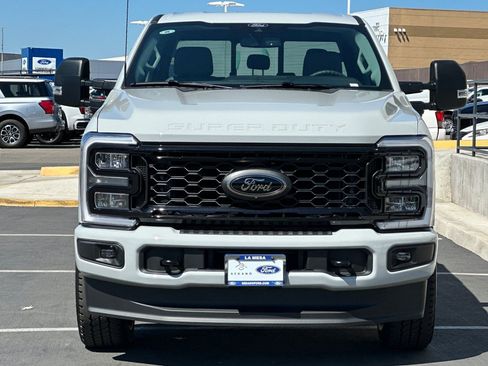 New 2026 Ford F250 XLT w/ XLT Premium Package AWD/4WD image 8