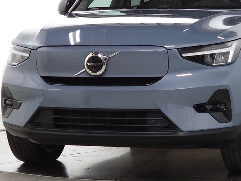 Used 2023 Volvo C40 P8 Recharge Plus AWD/4WD image 3