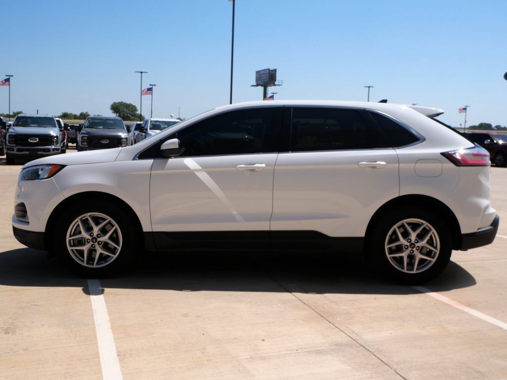 Used 2024 Ford Edge SEL AWD/4WD image 3