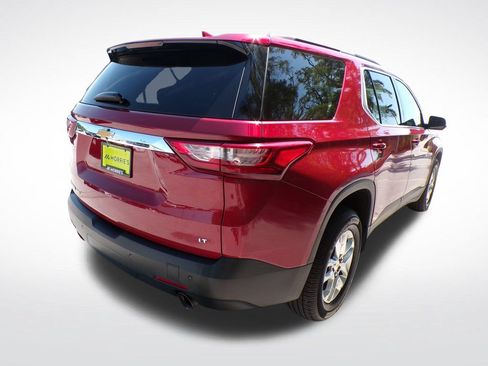Used 2020 Chevrolet Traverse LT w/ Driver Confidence II Package AWD/4WD image 6