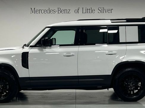 Used 2025 Land Rover Defender 110 S image 2