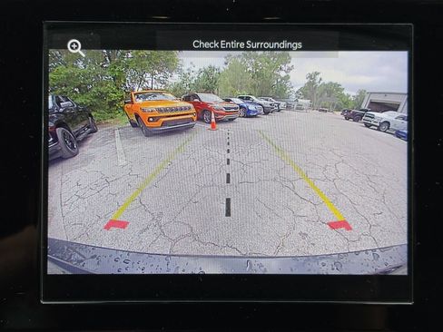 Used 2025 Jeep Grand Cherokee L Altitude AWD/4WD image 23