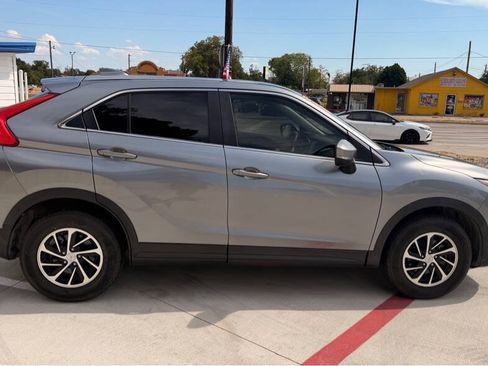 Used 2020 Mitsubishi Eclipse Cross ES FWD image 6