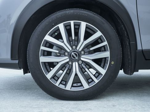 Used 2022 Nissan Kicks SV image 30