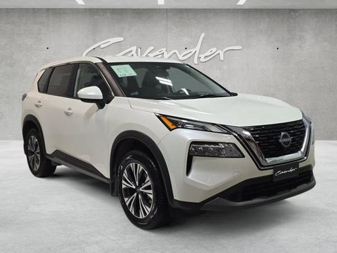 Used 2023 Nissan Rogue SV FWD image 2
