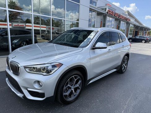 Used 2018 BMW X1 xDrive28i w/ Premium Package AWD/4WD image 2
