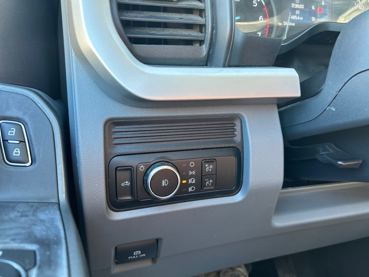 Used 2023 Ford F250 XLT AWD/4WD image 15