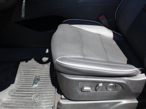 Used 2024 Cadillac Escalade Premium Luxury image 53