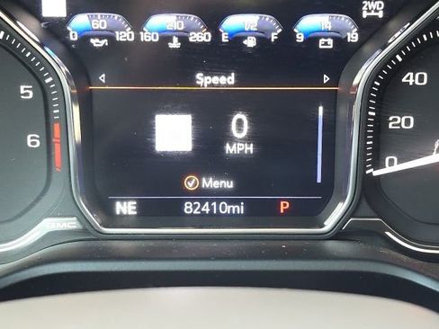 Used 2021 GMC Yukon Denali w/ Denali Premium Package image 32