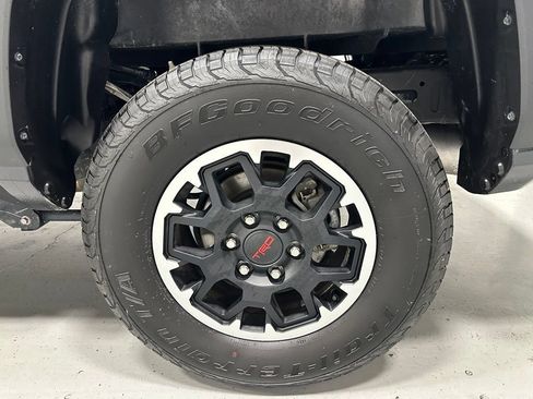 Used 2025 Toyota Tacoma TRD Off-Road AWD/4WD image 64